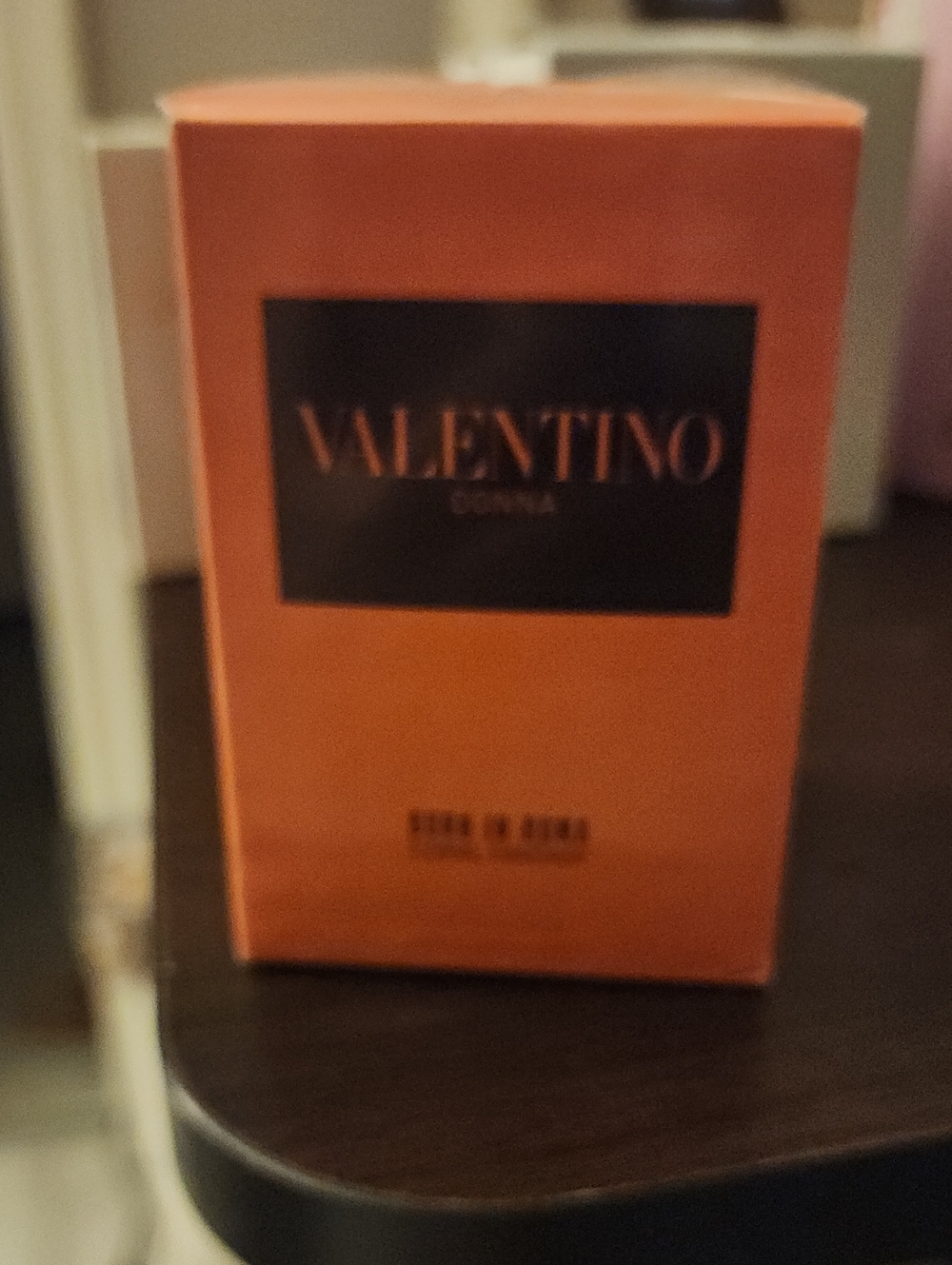 Valentino Donna Eau de Parfum - Orange Packaging